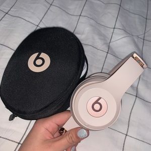 SOLD ON D E P O P Beats by Dre, SOLO 3 wireless